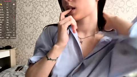 Snapshot of alikubeika chatting on 04.26.26 Milana online show from 04.26.26