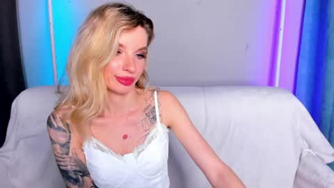 Snapshot of alina_lovelyx chatting on 06.04.26 Alina online show from 06.04.26