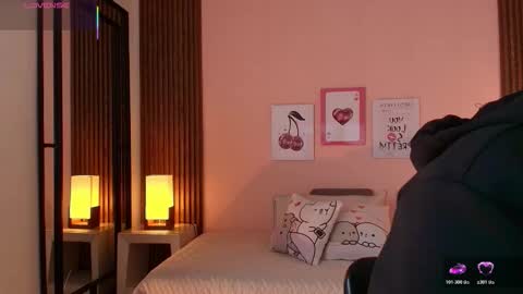 Snapshot of alina_martinelli chatting on 02.25.26 Alina online show from 02.25.26