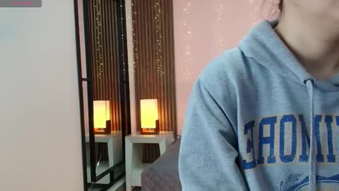 Snapshot of alina_martinelli chatting on 03.19.26 Alina online show from 03.19.26