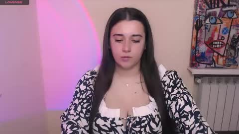 Snapshot of alinaasti_ chatting on 05.08.26 Alina online show from 05.08.26