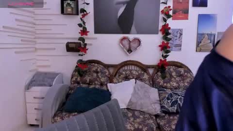 Snapshot of alinabozz1 chatting on 12.29.24 alinabozz1 online show from 12.29.24