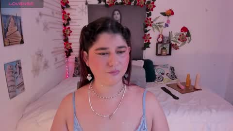 Snapshot of alinabozz1 chatting on 02.27.25 alinabozz1 online show from 02.27.25