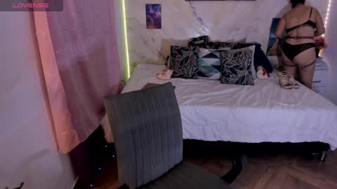 Snapshot of alinabozz1 chatting on 01.06.26 alinabozz1 online show from 01.06.26