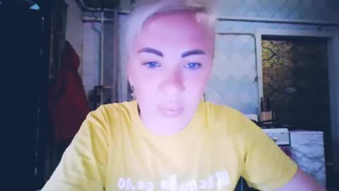 Snapshot of alinafrey_ chatting on 05.27.26 Alina online show from 05.27.26