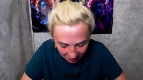 Snapshot of alinafrey_ chatting on 06.09.26 Alina online show from 06.09.26