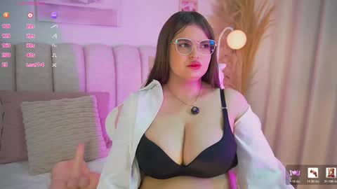 Snapshot of alinnajohnson chatting on 01.13.26 alinnajohnson online show from 01.13.26