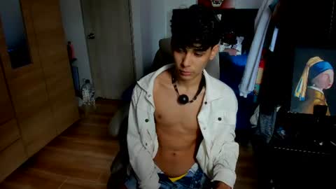 Snapshot of aliotttwink chatting on 07.03.26 AliotTwink online show from 07.03.26