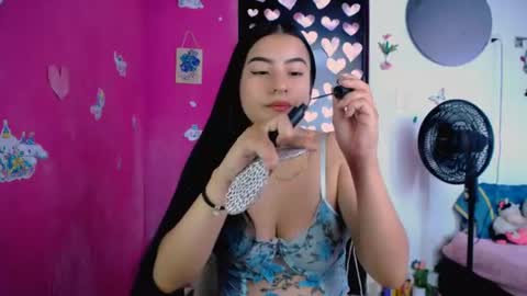 Snapshot of alis_jones__ chatting on 06.17.26 Alis jines online show from 06.17.26