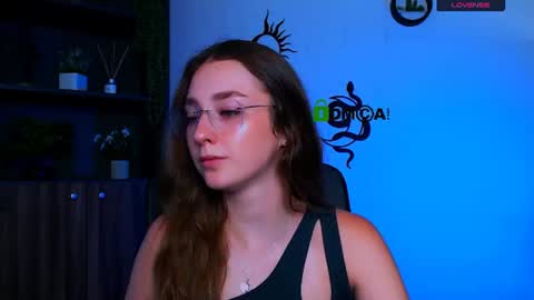 Snapshot of alisabliss chatting on 07.30.26 Alisa online show from 07.30.26