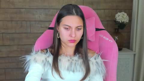 AlisaVersailles online show from 09.25.25