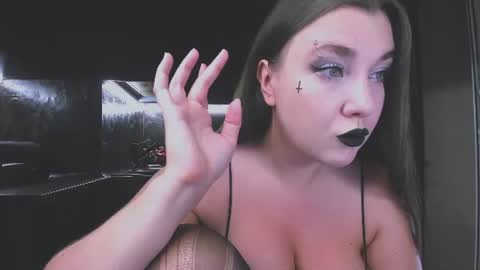 Snapshot of alisaxfox chatting on 07.23.26 Alisa online show from 07.23.26