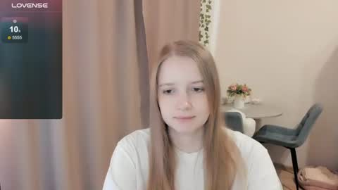 Snapshot of alisha_ley chatting on 06.26.26 Alya online show from 06.26.26