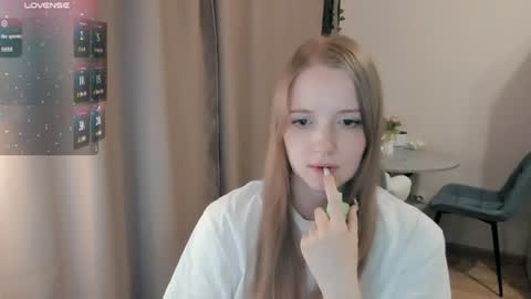 Snapshot of alisha_ley chatting on 07.22.26 Alya online show from 07.22.26
