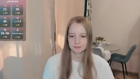 Snapshot of alisha_ley chatting on 07.26.26 Alya online show from 07.26.26