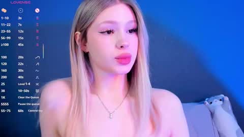 Snapshot of alishaaneta chatting on 02.19.25 Alisha online show from 02.19.25