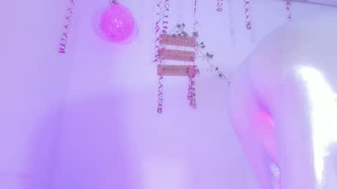 Snapshot of alisiacollinsss chatting on 10.15.25 Alisia online show from 10.15.25