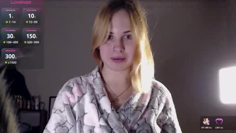 Snapshot of alismoona chatting on 12.02.25 Alisa online show from 12.02.25