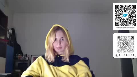 Snapshot of alismoona chatting on 01.07.26 Alisa online show from 01.07.26