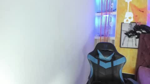 Snapshot of alison_moon7 chatting on 11.01.25 ALISON MOON online show from 11.01.25