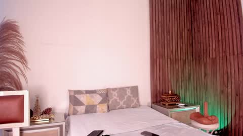 Snapshot of alisoon_moon chatting on 12.30.24 Alison Moon online show from 12.30.24