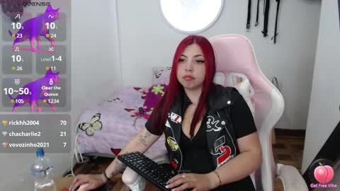 Snapshot of alissia_kent99 chatting on 01.10.25 Alissia online show from 01.10.25