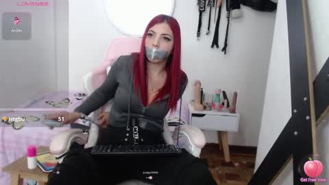 Snapshot of alissia_kent99 chatting on 02.13.25 Alissia online show from 02.13.25