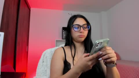 Snapshot of alissia_viera chatting on 09.08.25 iraide online show from 09.08.25