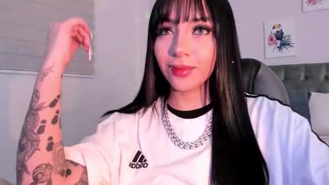 alisson__cortez online show from 10.30.25