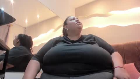 Snapshot of alisson_am chatting on 07.29.26 Alisson online show from 07.29.26