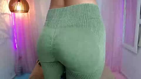 Snapshot of alisson_wiley chatting on 01.16.26 alisson online show from 01.16.26