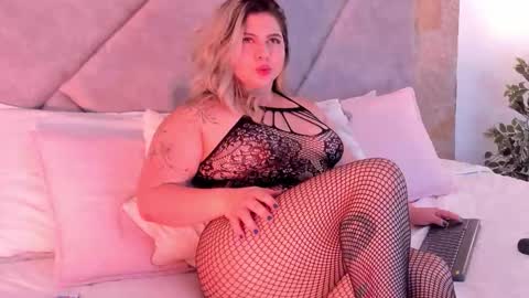 Snapshot of alissonjoneess chatting on 01.09.26 Alisson Joness online show from 01.09.26