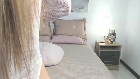 Snapshot of alissonroyce chatting on 02.13.25 Goddess online show from 02.13.25