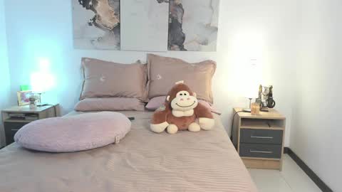 Snapshot of alissonroyce chatting on 02.15.25 Goddess online show from 02.15.25