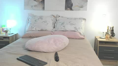 Snapshot of alissonroyce chatting on 02.16.25 Goddess online show from 02.16.25