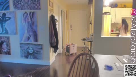 Alize Zaide online show from 01.03.25