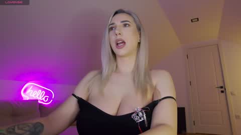 A day u didnt smile is a lost day online show from 03.02.26