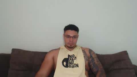 Snapshot of allen_ferrer10 chatting on 02.13.26 allen_ferrer10 online show from 02.13.26