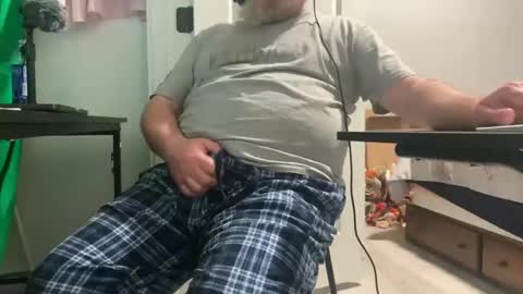 Allergictolove online show from 10.30.25