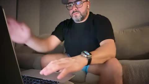 Snapshot of allessandro699 chatting on 11.08.25 Allessandro online show from 11.08.25