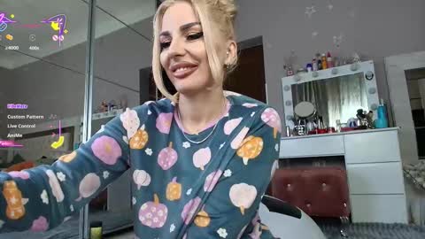 Snapshot of allesya23 chatting on 12.05.25 onlyfansallesya23 online show from 12.05.25