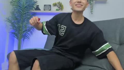 Snapshot of allexserrano chatting on 01.14.25 Allex online show from 01.14.25