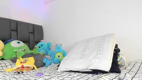 Snapshot of allexserrano chatting on 03.09.25 Allex online show from 03.09.25