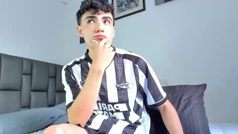 Snapshot of allexserrano chatting on 10.04.25 Allex online show from 10.04.25