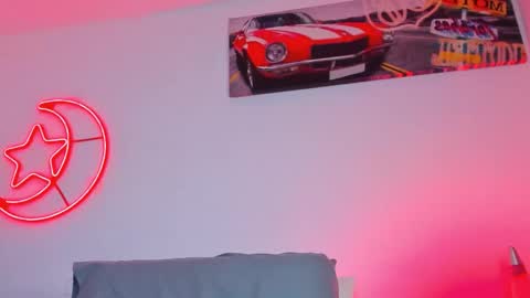 Snapshot of allexserrano chatting on 11.23.25 Allex online show from 11.23.25