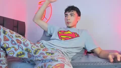 Snapshot of allexserrano chatting on 11.27.25 Allex online show from 11.27.25