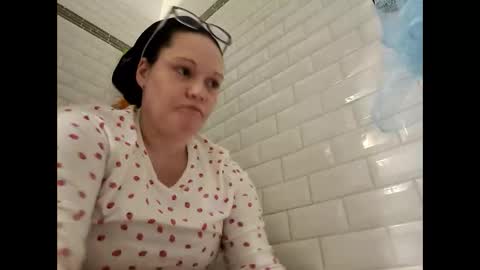 Snapshot of alleycatty24 chatting on 02.06.25 AlleyCatty24 online show from 02.06.25