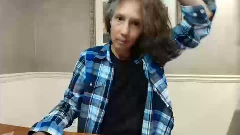 wishlist on bio online show from 10.11.25