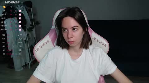 Snapshot of allie_hazie chatting on 02.15.26 alice online show from 02.15.26