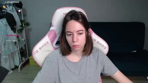 Snapshot of allie_hazie chatting on 03.08.26 alice online show from 03.08.26